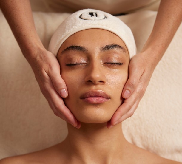 Formation Fondamentale en Massages Facialistes : Alliez Théorie et Pratique avec la Méthode LB Facialistes