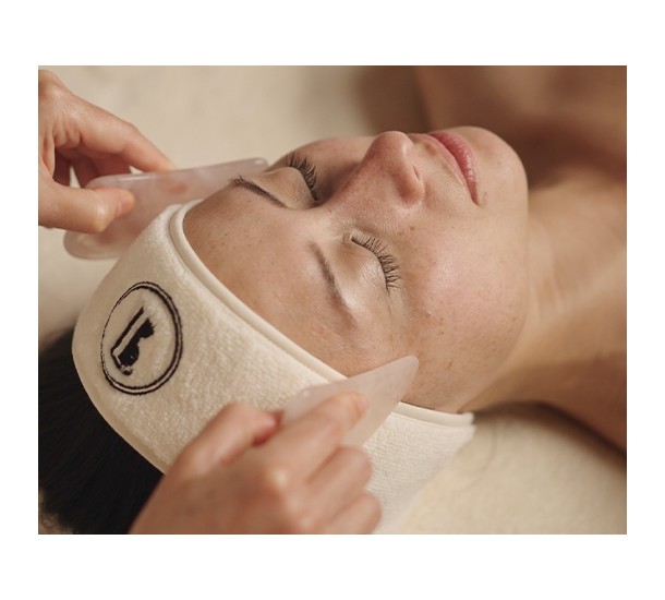 massage visage lb sur mesure avec diagnostic morphofacial personnalisé par une facialiste experte