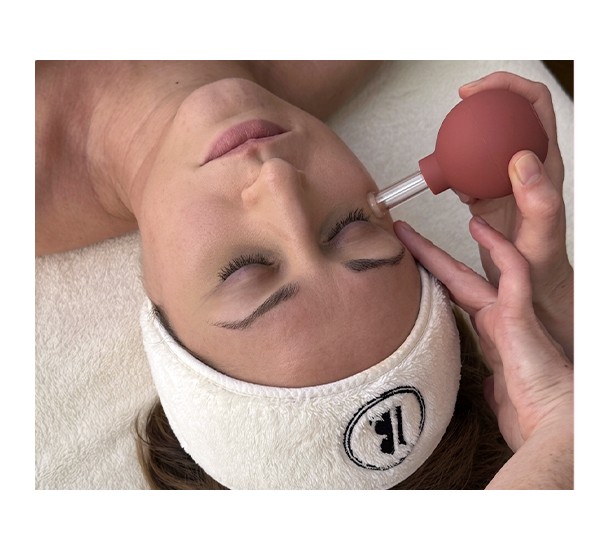 Facial Cupping Massage: Lifting Facialist Treatment | LB Facialistes