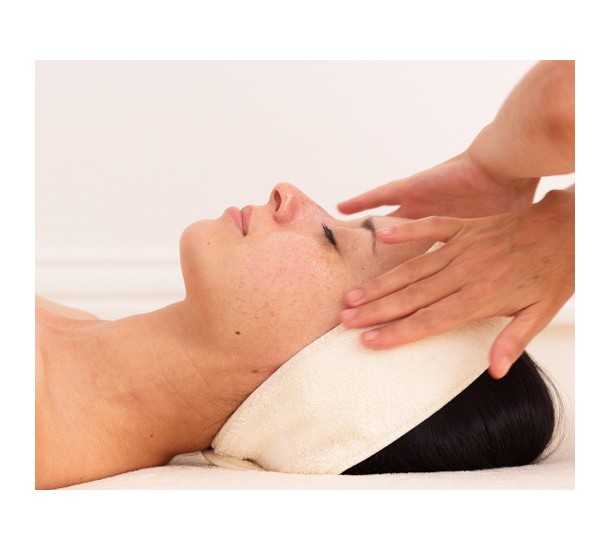 massage lb sur mesure d exception réalisé par une facialiste avec techniques kobido et diagnostic morphofacial personnalisé