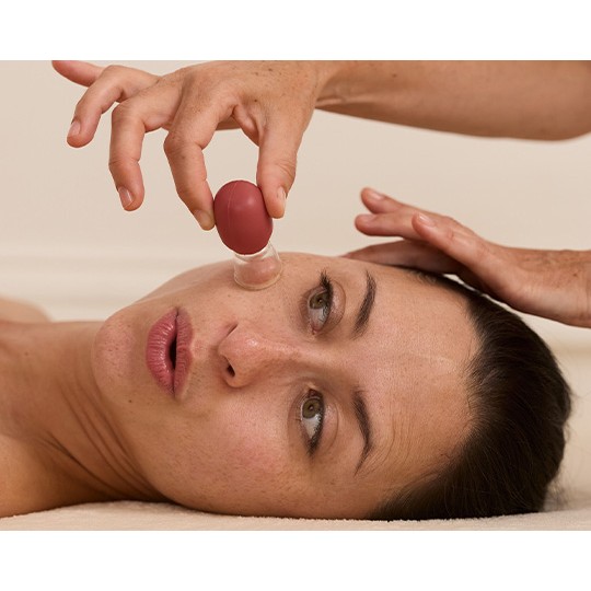Facial Cupping Massage: Lifting Facialist Treatment | LB Facialistes
