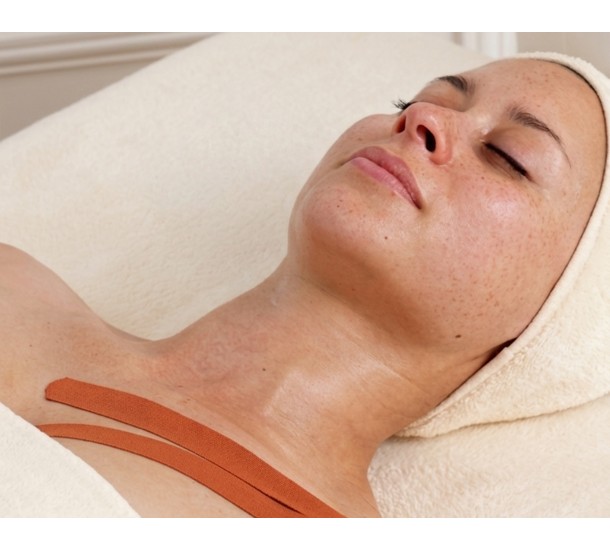 Focus Expert LB Face Taping : technique liftante et relaxante